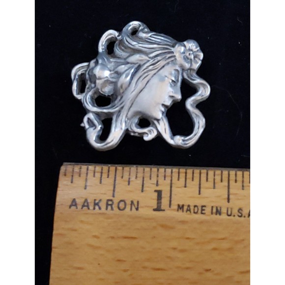 Vintage Unsigned Silver Tone Metal Lady in the Wind Brooch/Pendant, Art Nouveau - Picture 9 of 9